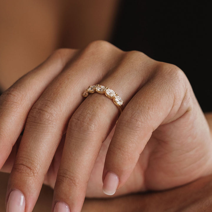 Oval East-West Diamond Dahlia Band