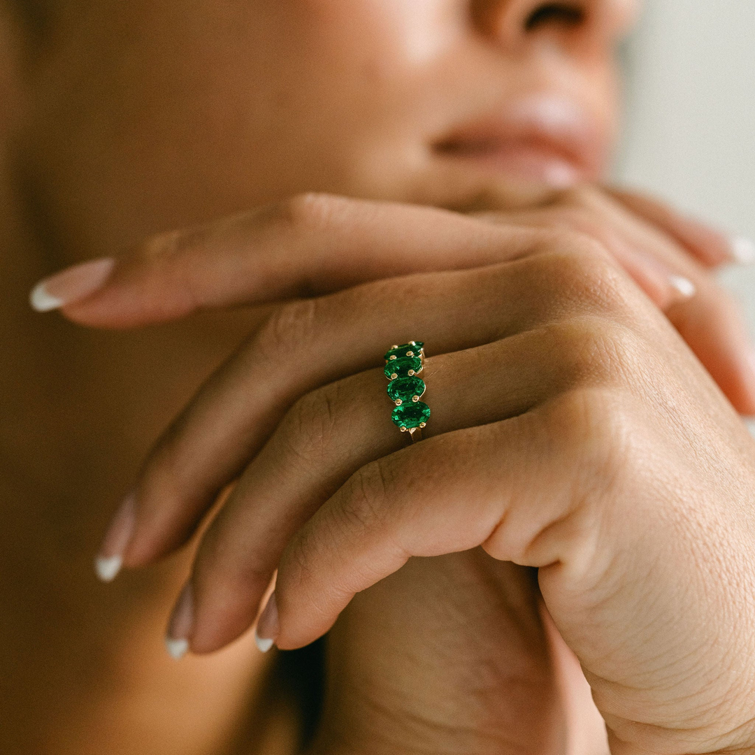 Oval Emerald Band