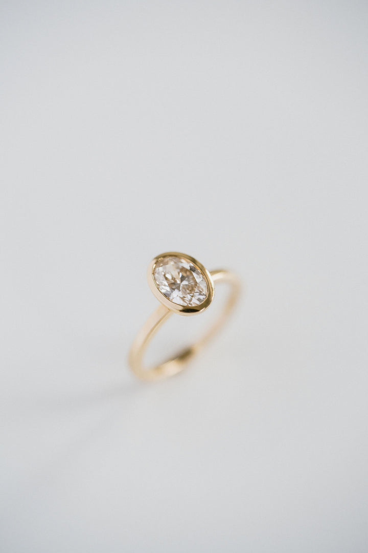 Oval Full Bezel Diamond