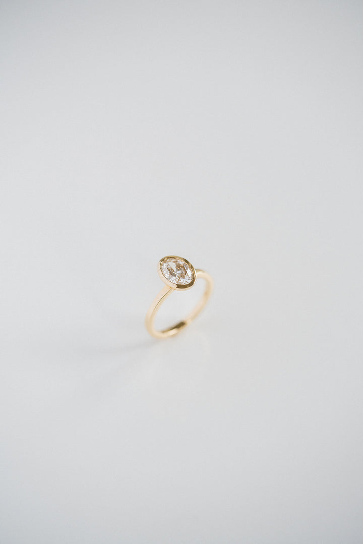 Oval Full Bezel Diamond