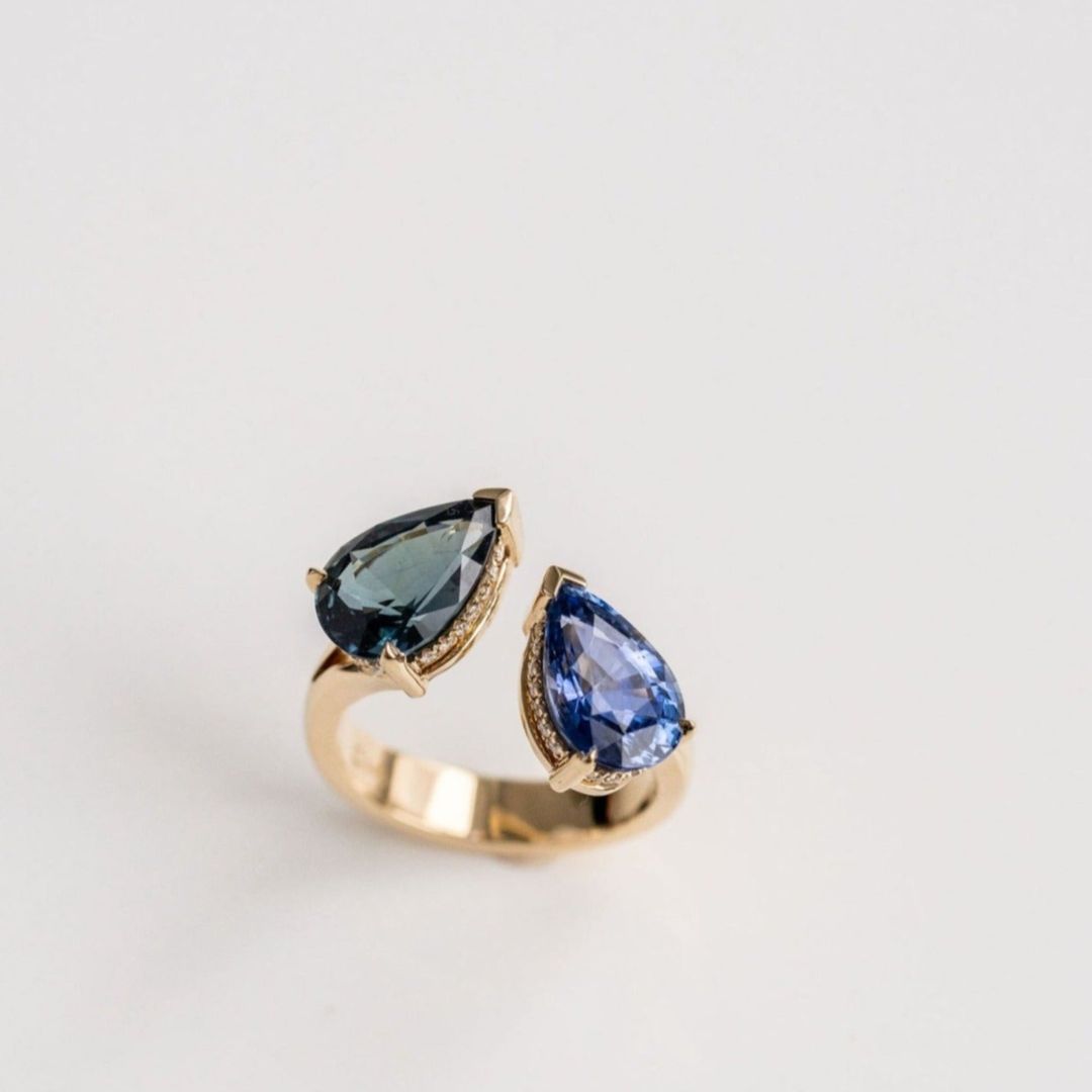 Pear Shape Blue & Teal Sapphire Toi et Moi Gap Ring With Diamond Collar