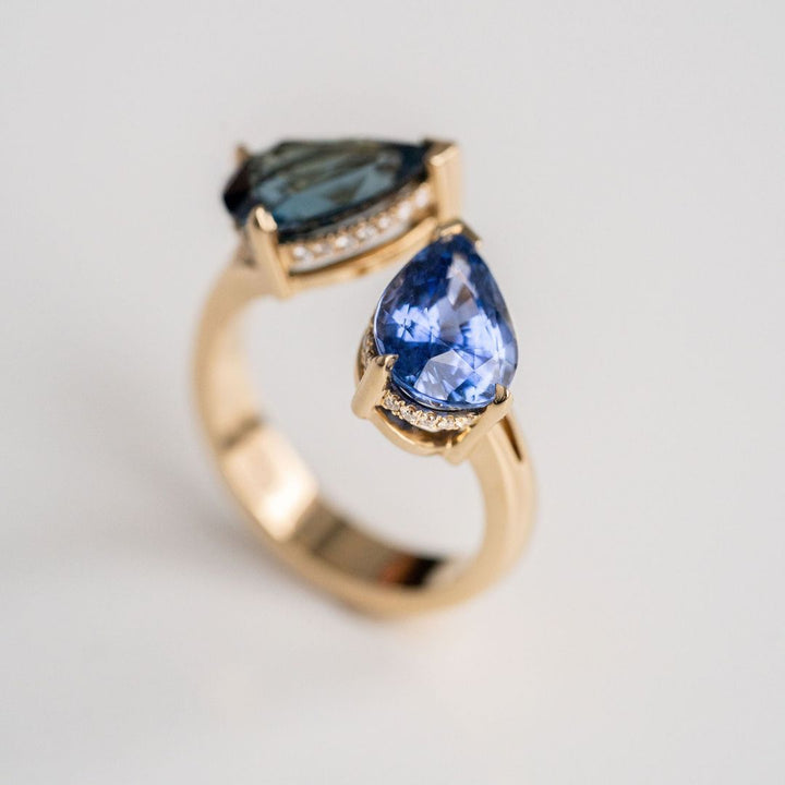 Pear Shape Blue & Teal Sapphire Toi et Moi Gap Ring With Diamond Collar
