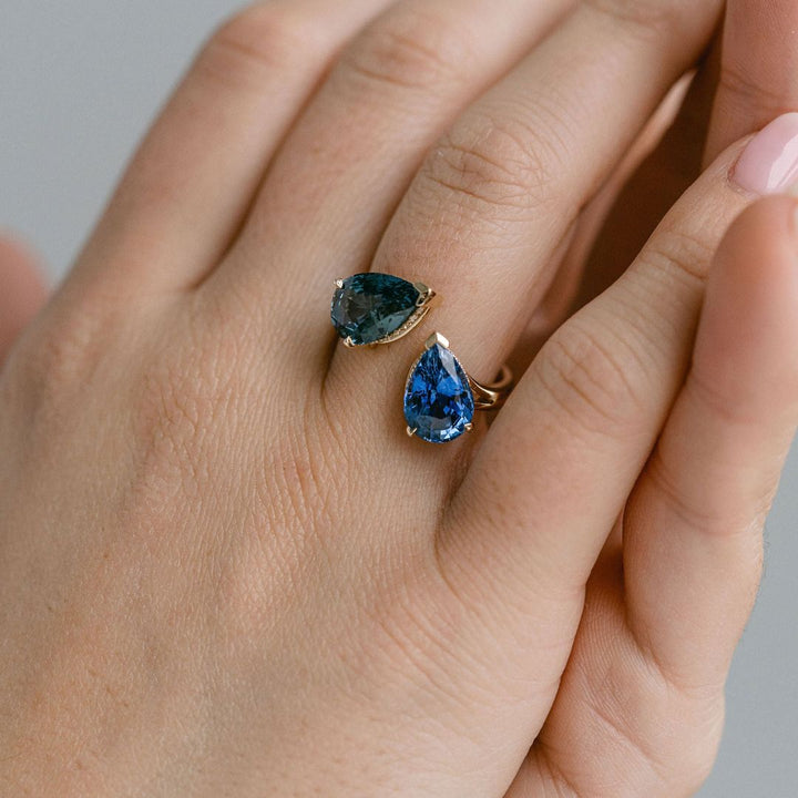 Pear Shape Blue & Teal Sapphire Toi et Moi Gap Ring With Diamond Collar