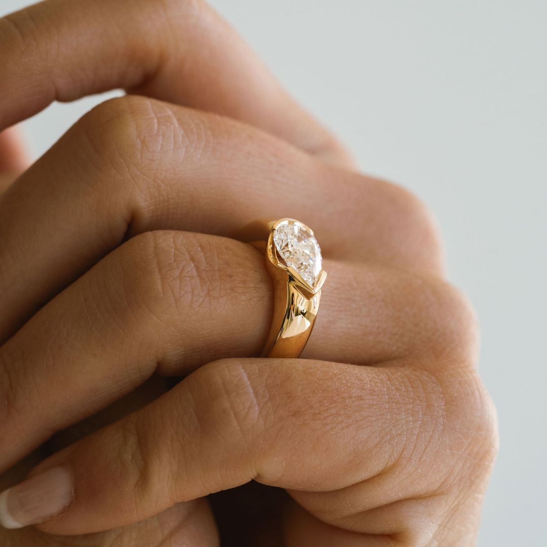 Pear Shape Diamond East-West Half Bezel Haven Ring Narrow
