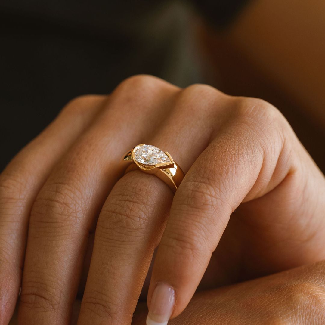 Pear Shape Diamond East-West Half Bezel Haven Ring Narrow