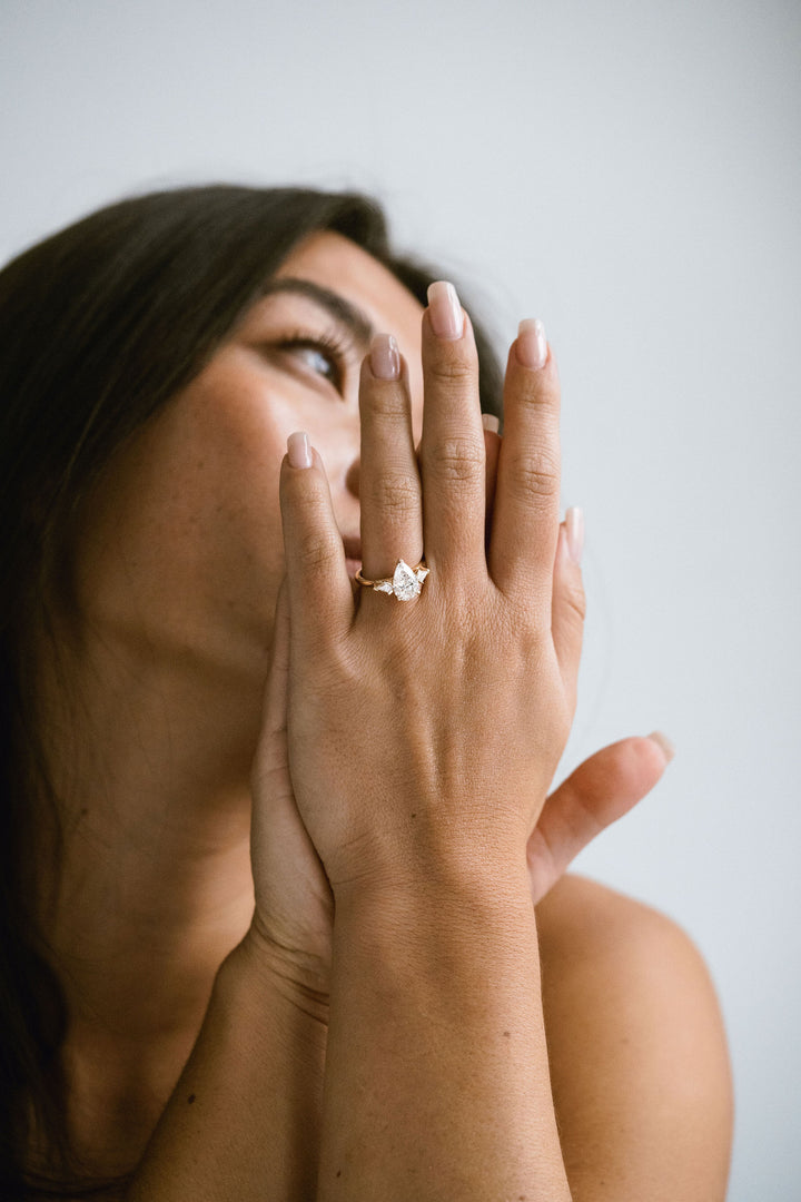 Pear Shape Diamond With Kite Accents