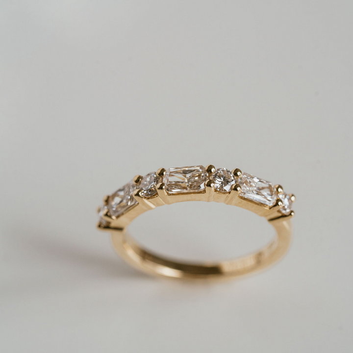 Radiant Cut and Round Brilliant Diamond Alternating Band