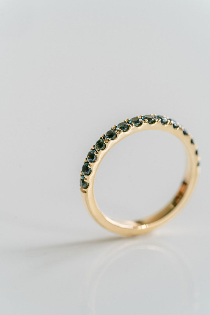 Round Blue-Green Sapphire Pavé Band - 2.5mm
