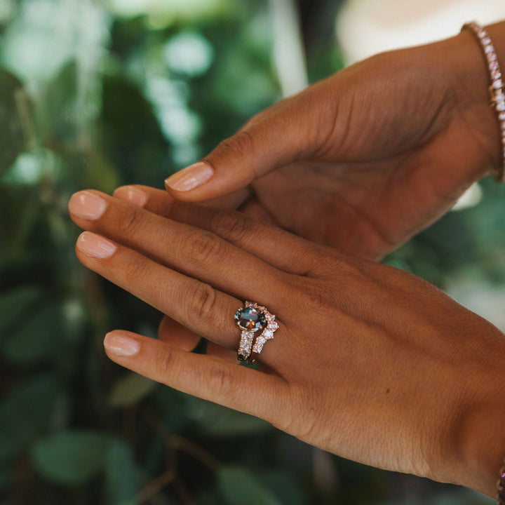 Round Brilliant Diamond Dahlia Crown Band
