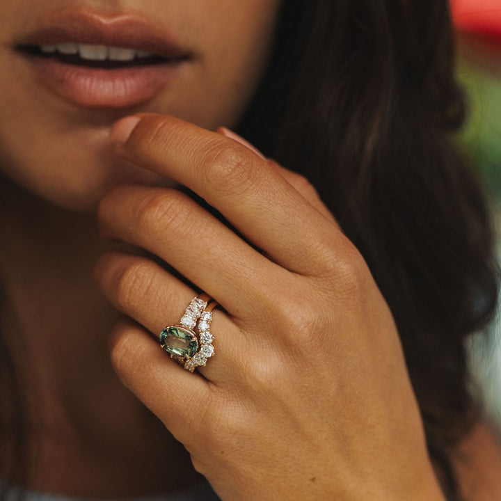Round Brilliant Diamond Dahlia Crown Band