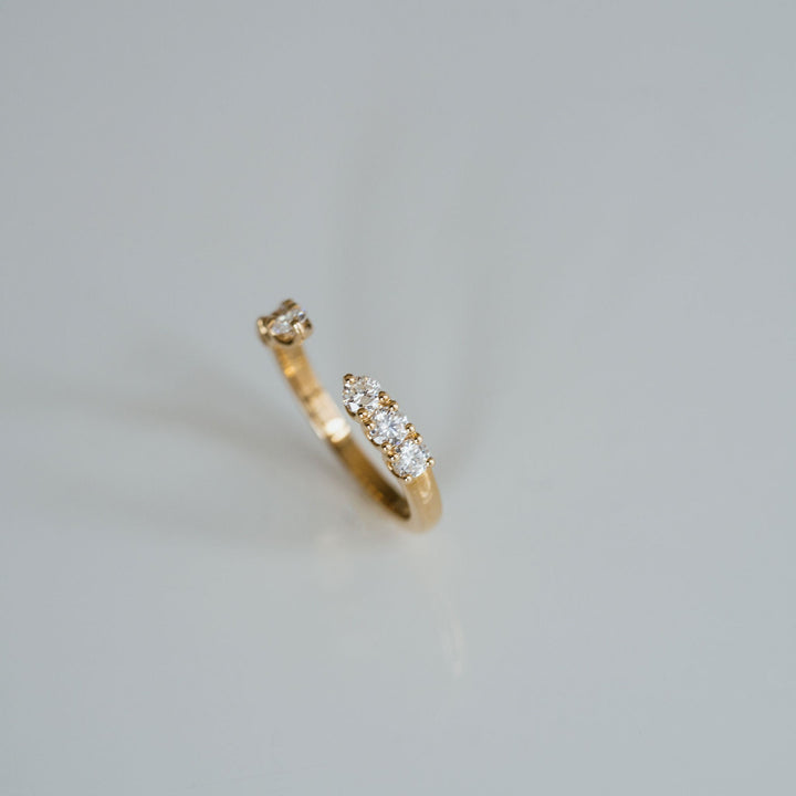 Round Brilliant Diamond Dahlia Gap Band