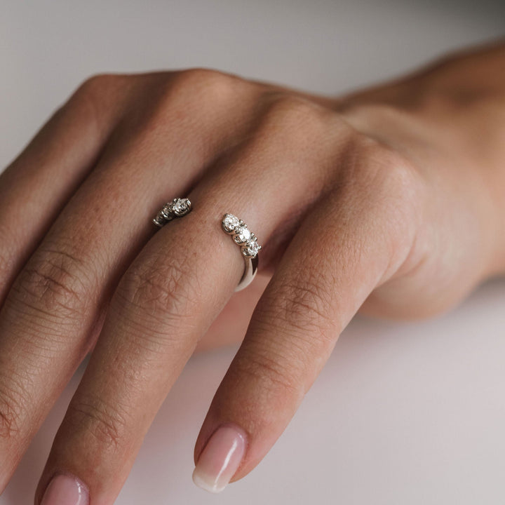 Round Brilliant Diamond Dahlia Gap Band