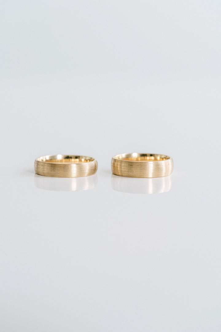 Round Brushed Mens Band