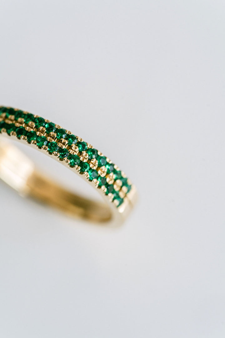 Round Emerald Double Row Band