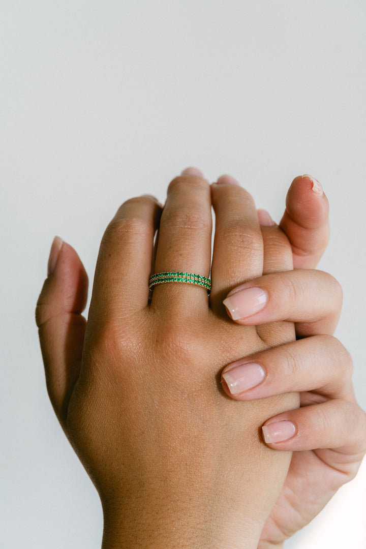 Round Emerald Double Row Band