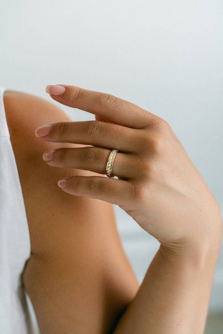 Round Diamond Channel Set Band - 4mm