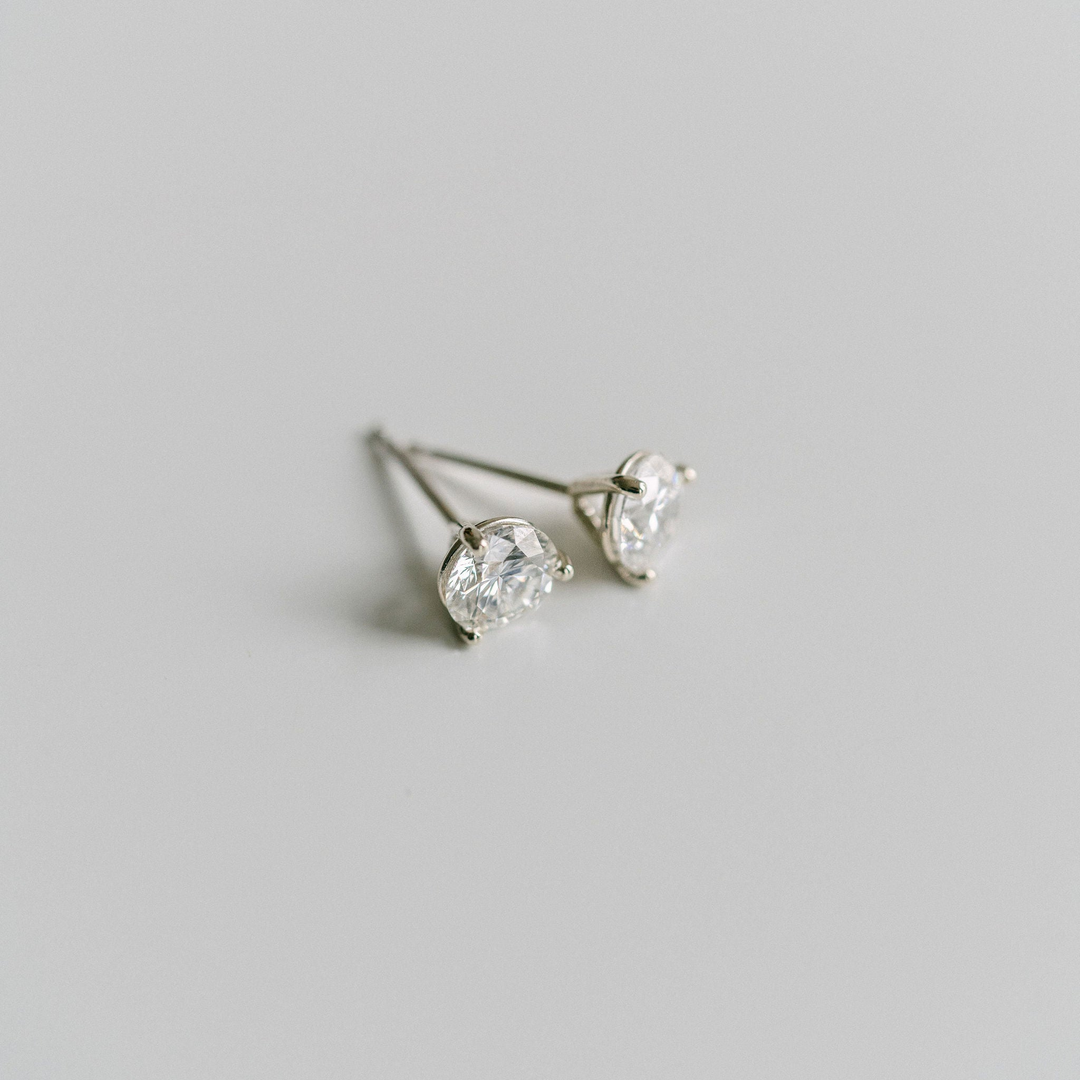Round Diamond Classic Studs