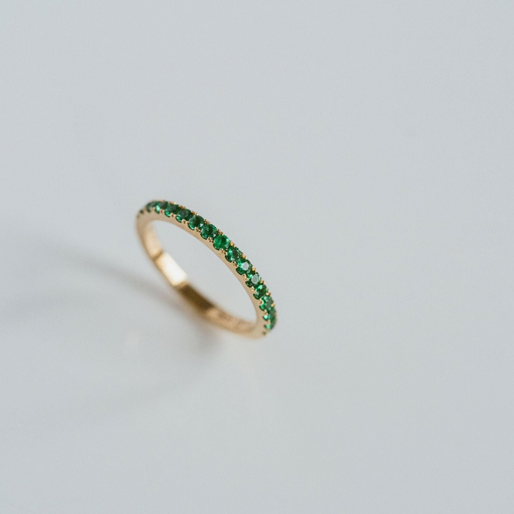 Round Emerald Pavé Band - 2.0mm