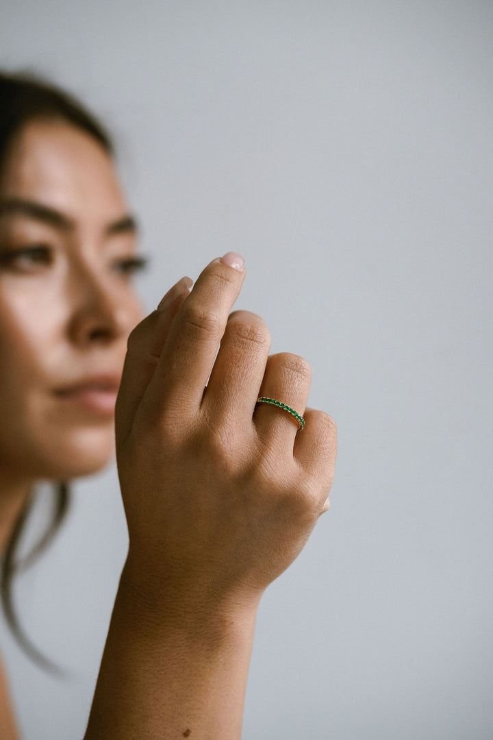 Round Emerald Pavé Band - 2.0mm