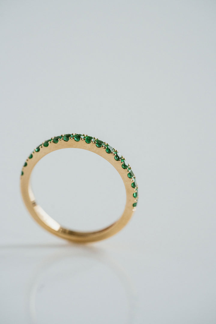 Round Emerald Pavé Band - 2.0mm