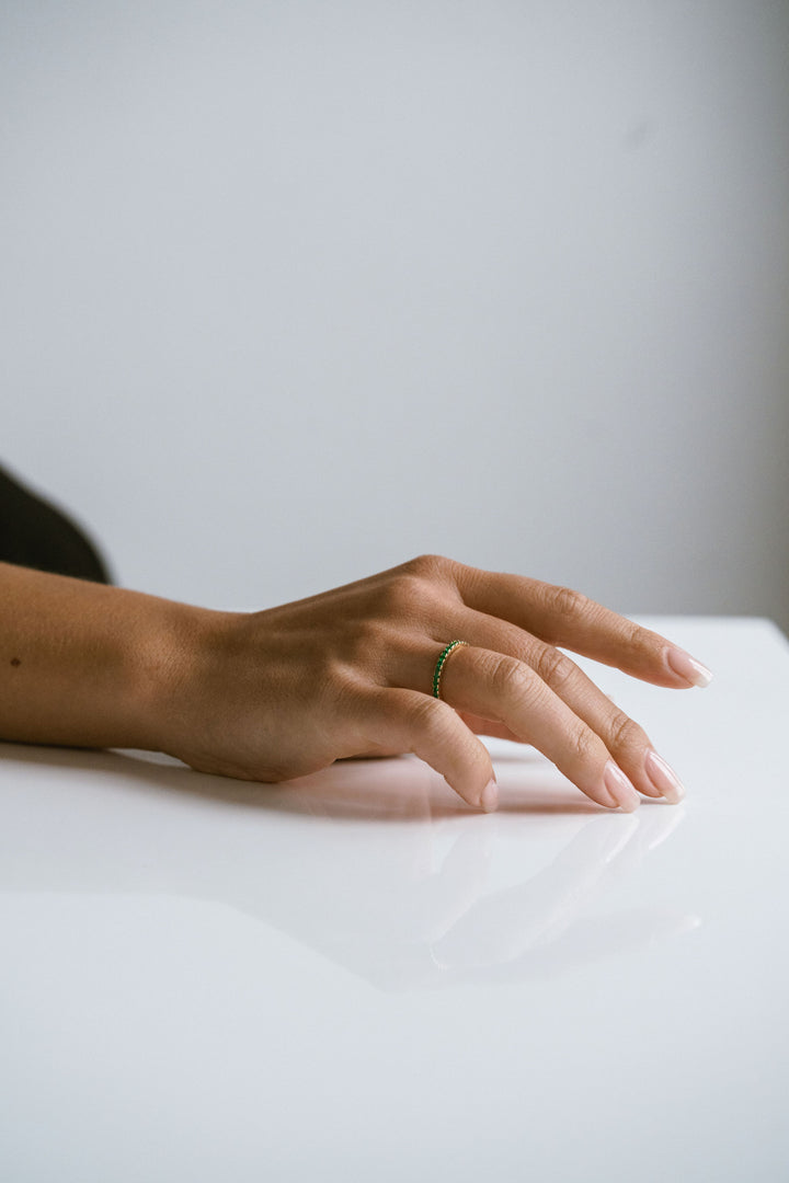 Round Emerald Pavé Band - 2.0mm