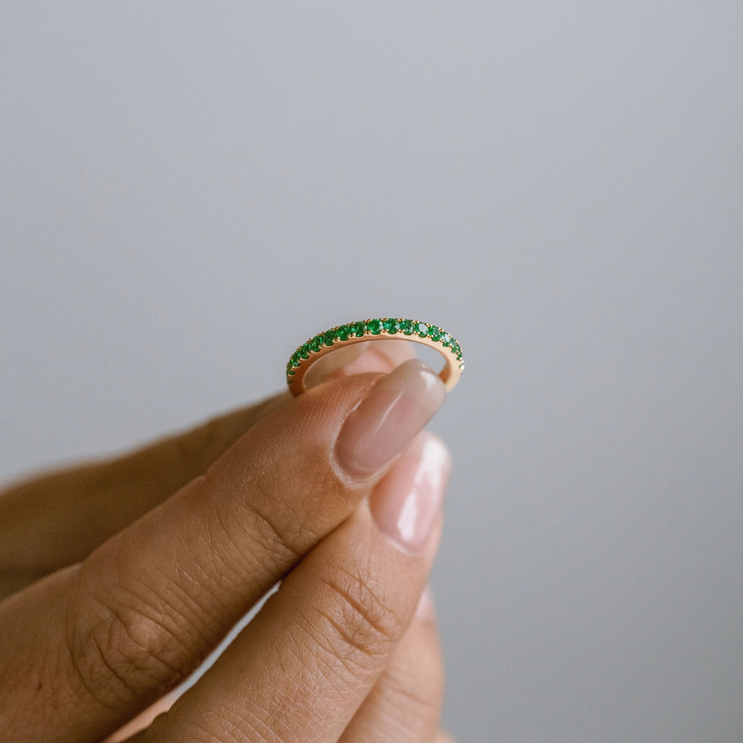 Round Emerald Pavé Band - 2.0mm