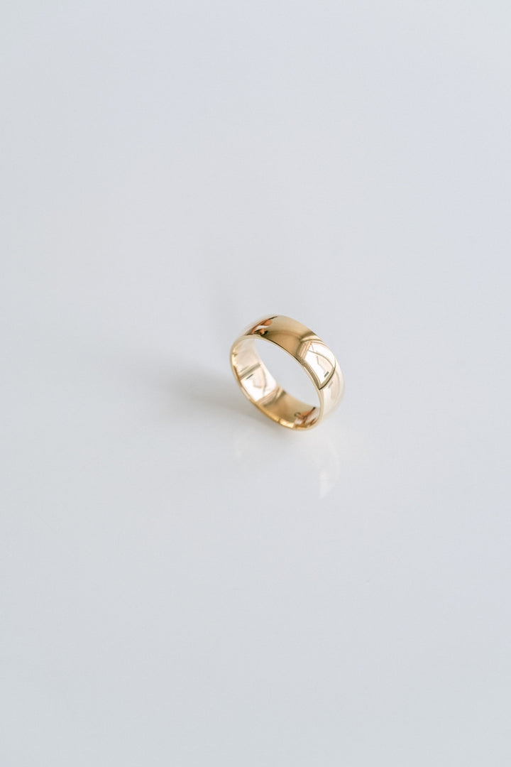 Round Polished Mens Band