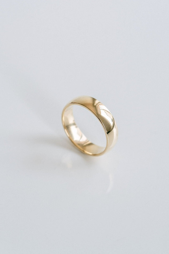 Round Polished Mens Band