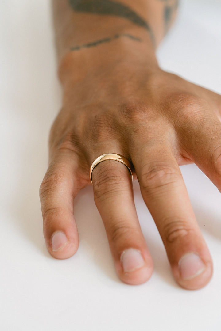 Round Polished Mens Band