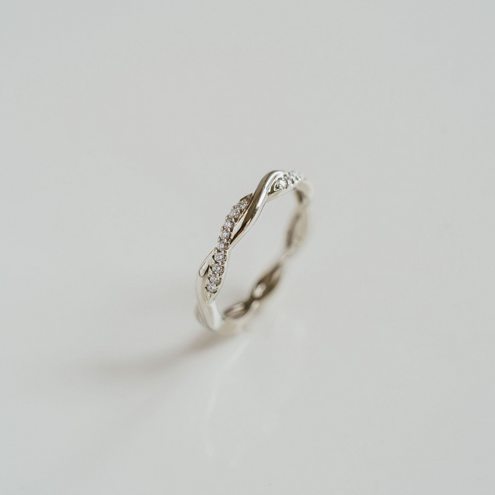 Weave Band - 1 Row of Diamonds