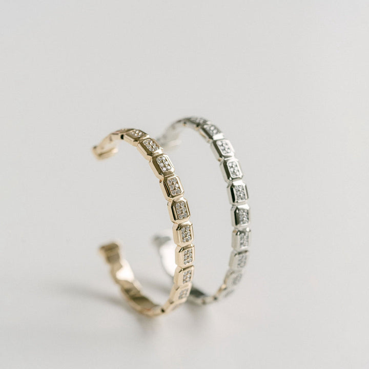Faceted Geometric Diamond Pavè Cuff
