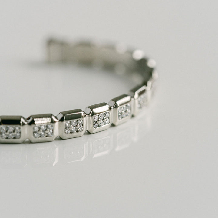 Faceted Geometric Diamond Pavè Cuff