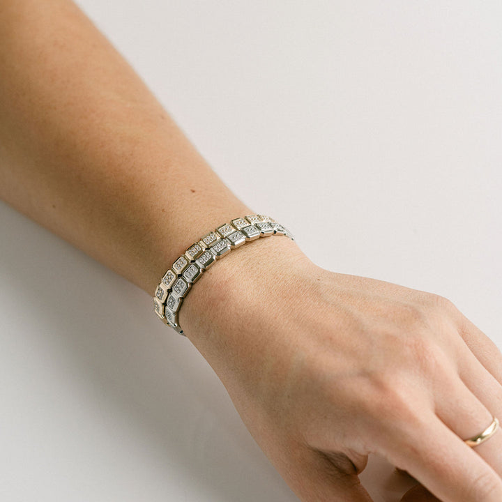 Faceted Geometric Diamond Pavè Cuff
