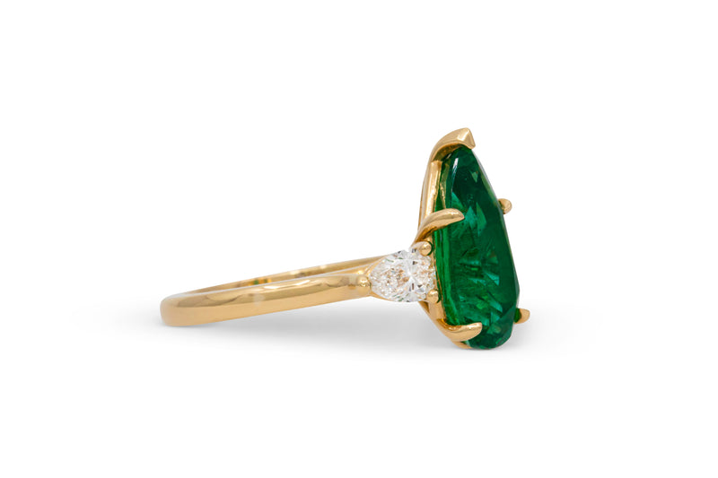 Pear Shape Emerald Ring With Pear Shape Diamond Accents 14k Yellow Gold